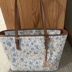 Michael Kors large zippered tote